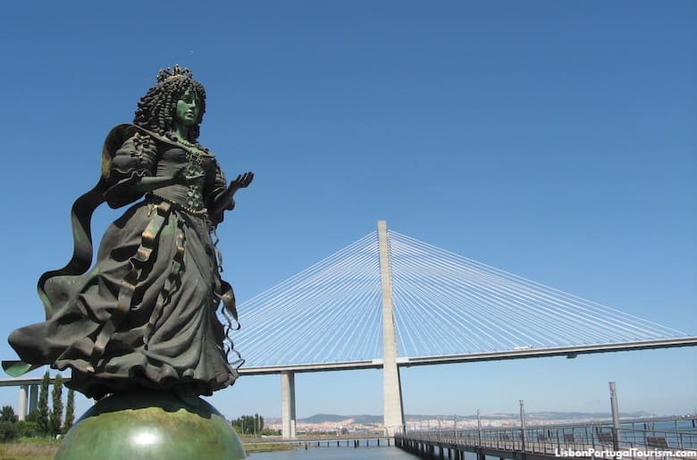 Statue of Queen Catherine by the Vasco da Gama Bridge, Lisbon