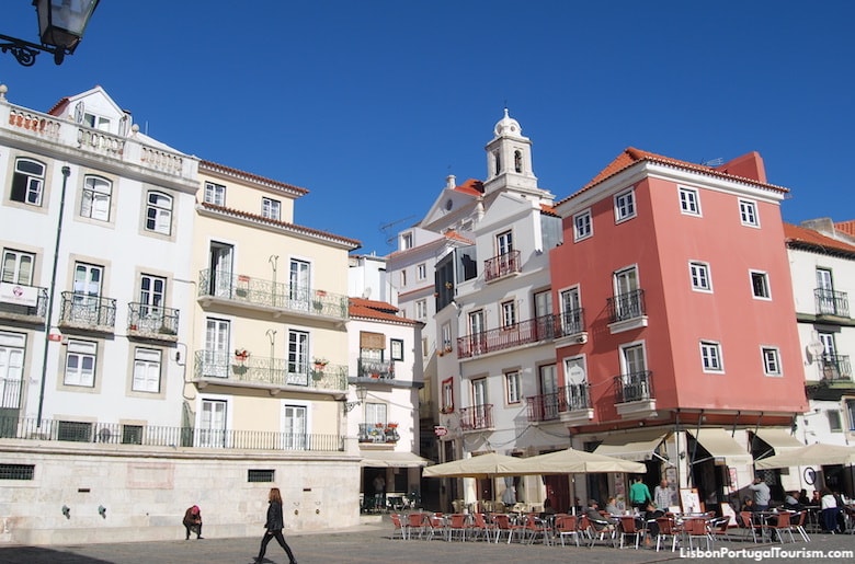 Largo do Chafariz de Dentro and the typical architecture of Alfama, Lisbon