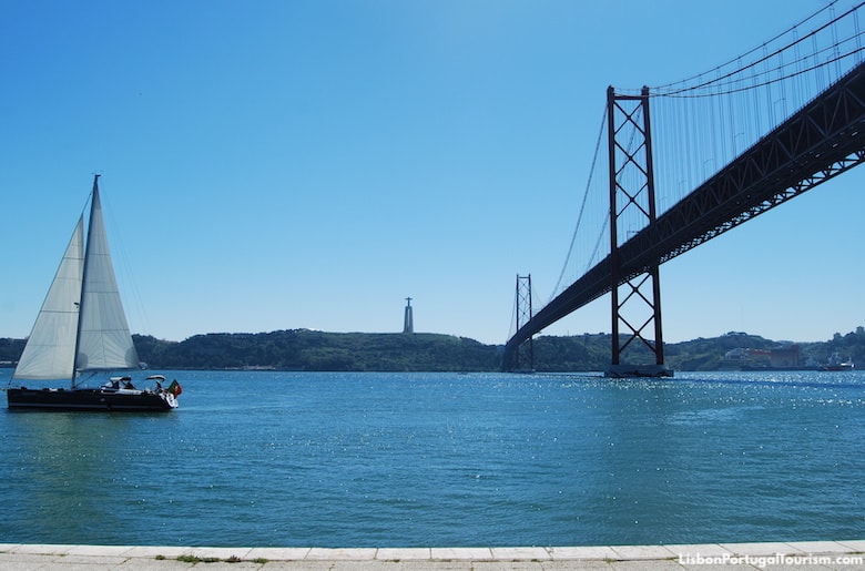 Ponte 25 de Abril Bridge, Lisbon